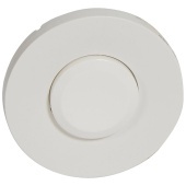 068015
